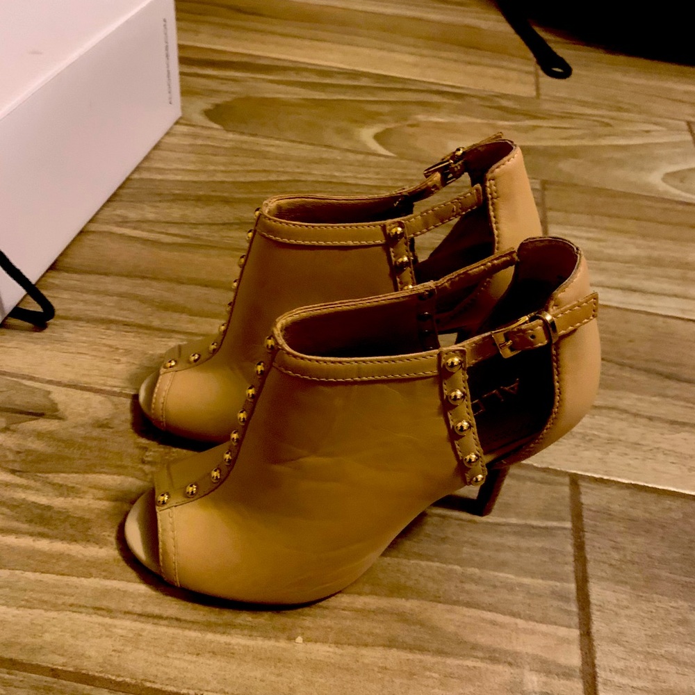 Women’s Aldo Cyndi open toed heels